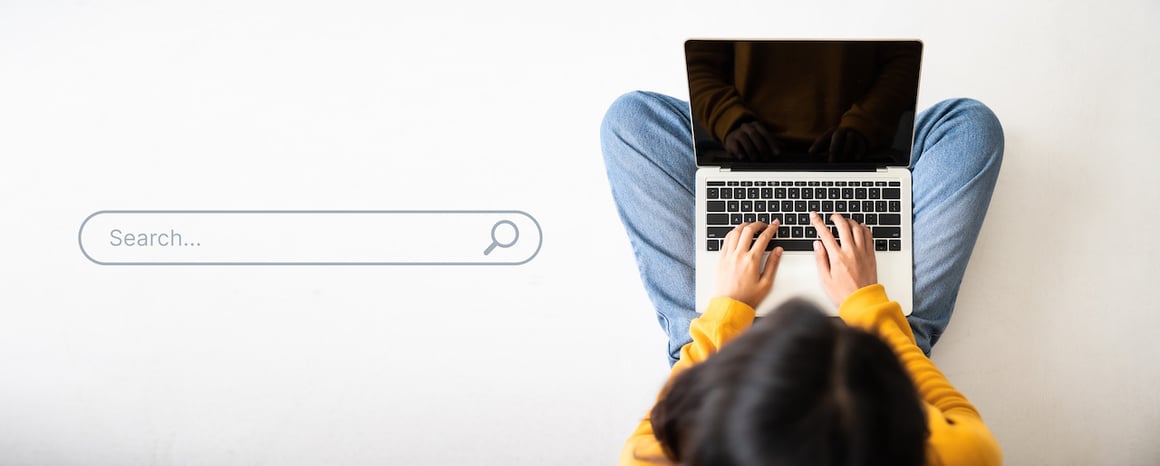 person-on-laptop-making-search